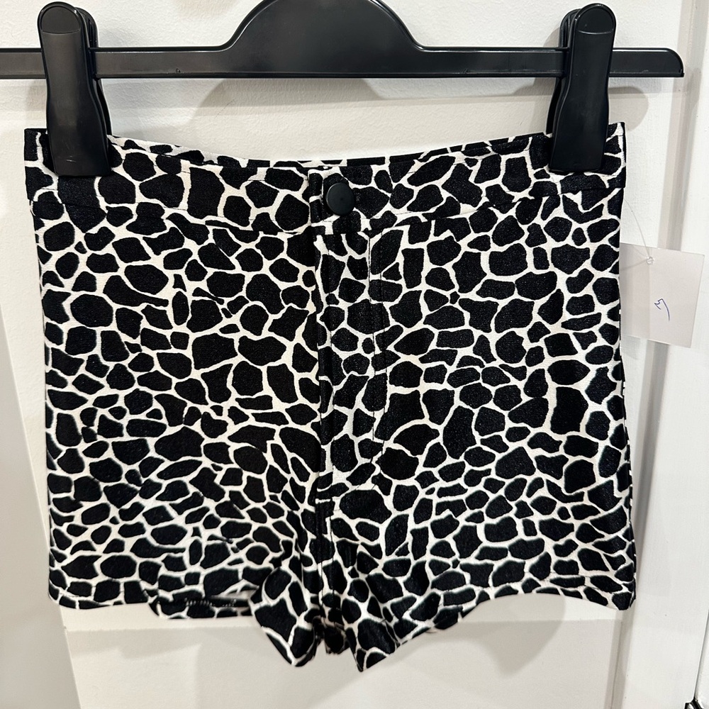 Bodycon high waisted shorts
